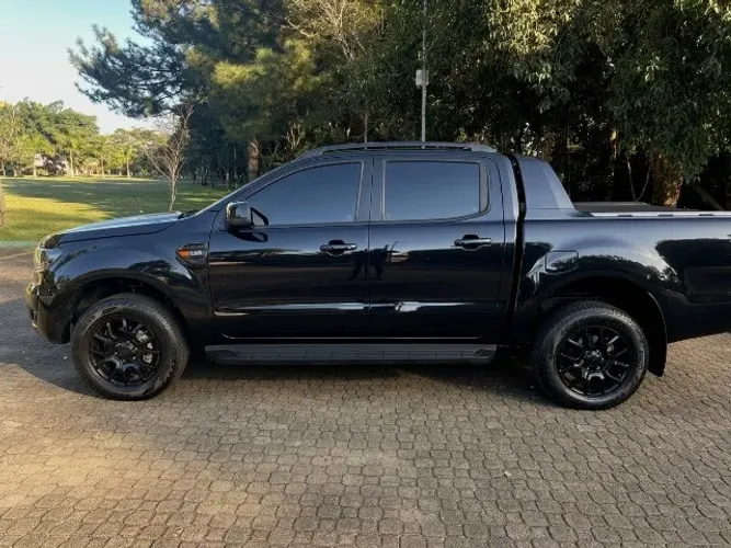 Ford Ranger Black 2.2 4X2 CD Diesel AUT 2023