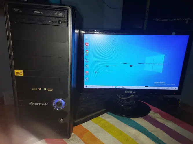Computador completo CPU Intel Cel. 2.41Ghz/500GB