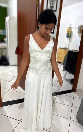 Vestido Noiva / 15 anos Branco Bordado e Perolas