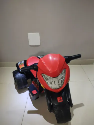 Moto elétrica bandeirantes 6v carregador