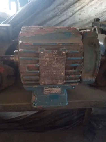 Motor trifásico 