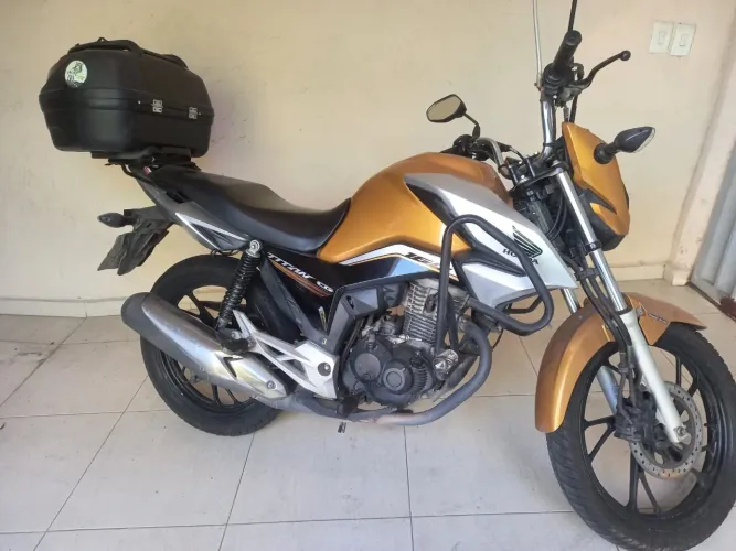 Moto Titan 160