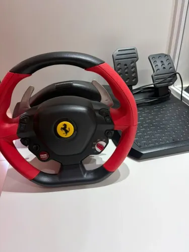 Volante Thrustmaster Ferrari 458 Spider