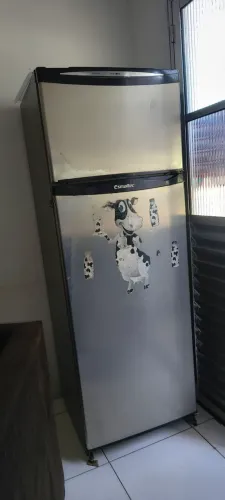 Vendo geladeira 