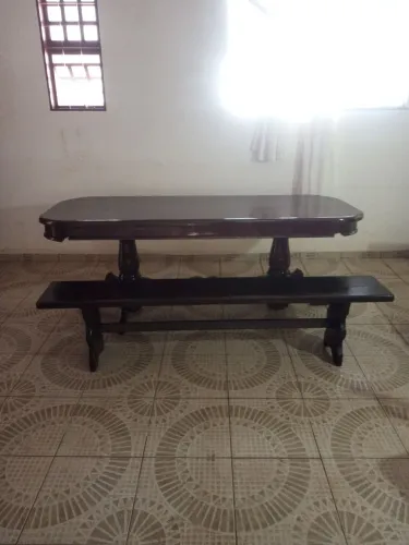 Mesa madeira maciça trabalhada