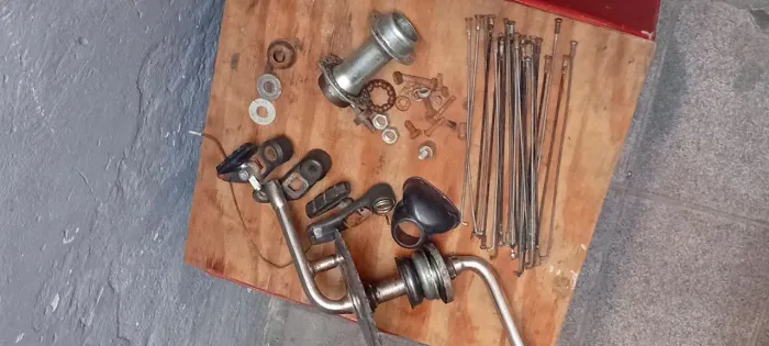 Sucatinhas de bicicleta tudo por $20