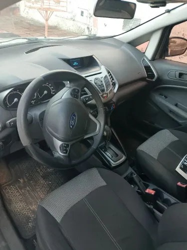 Vende, se um Ford ECOSPORT 217