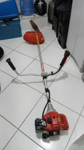 Roçadeira Kawashima G2N 43cc - Seminova - Pouquíssimo Uso