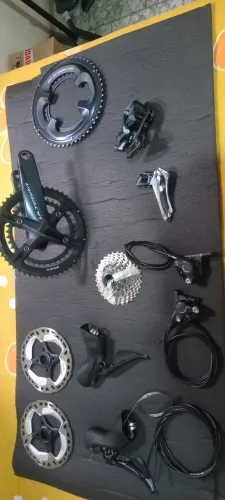 Vendo grupo shimano ultegra R8000 completo