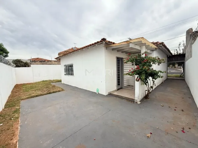Casa Comercial para locação com 3 Salas na Vila Xavier em Araraquara