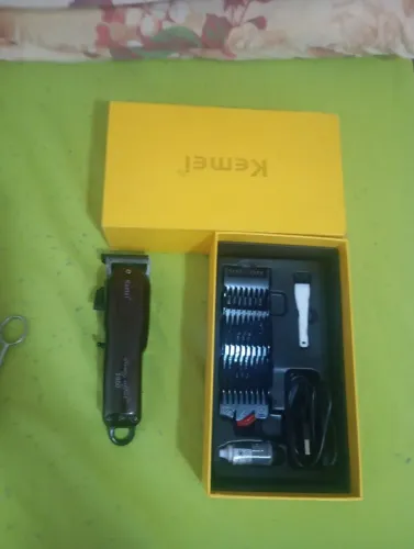 Vendo máquina kemei nova