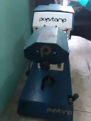 Máquina de imprimir logo em copos