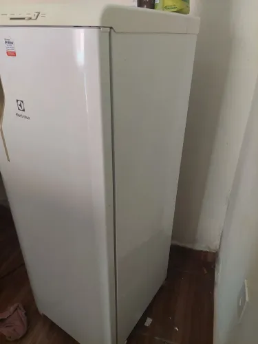 Vendo geladeira eletrolux