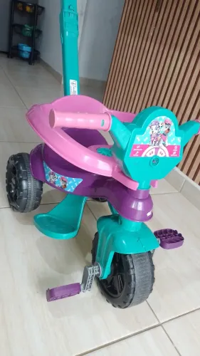 Triciclo infantil