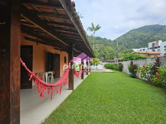 Casa à venda na praia das toninhas R$ 1.800.000,00 - Ubatuba, SP