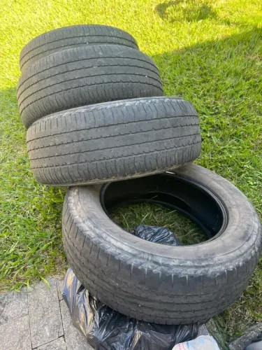 conjunto de Pneus Bridgestone 