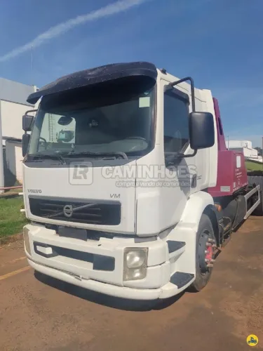 VOLVO VM 330 4x2 2013/2013