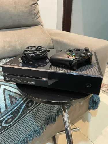 Xbox One Fat com fonte queimada 