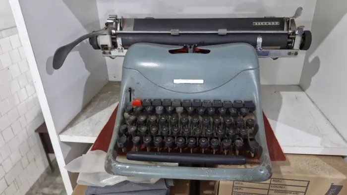 Máquina de escrever Olivetti Lexikon 80