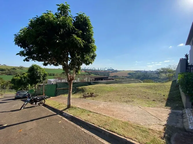 Terreno à Venda no Condomínio Royal Boulevard Residence & Resort em Ibiporã