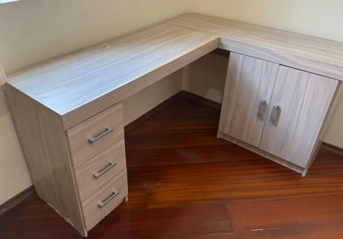 Mesa em L