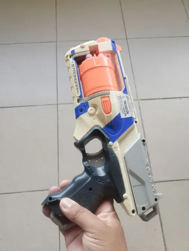 2 arma NERF para brincar.cada $25!!