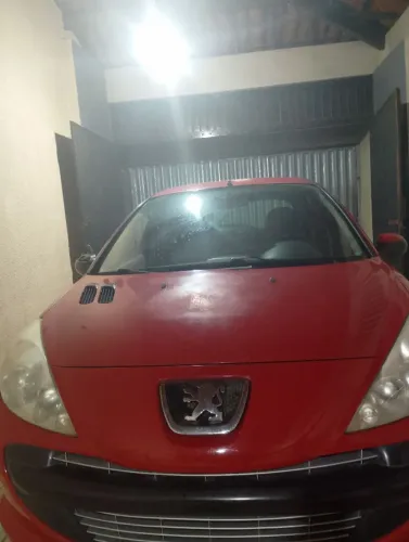 Peugeot 207 XR 1.4 Flex 8V 5P 2011