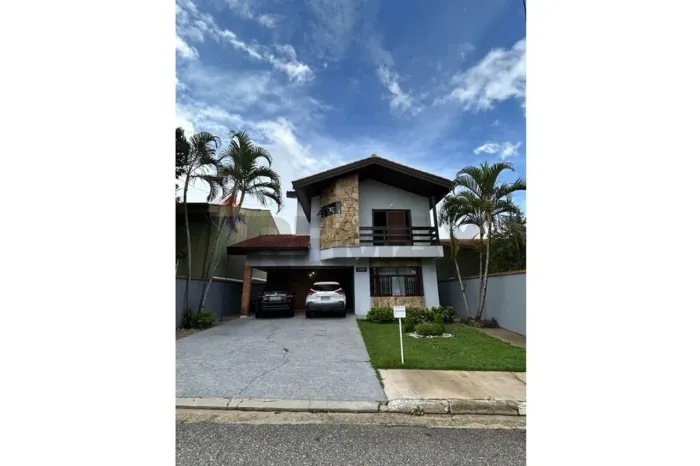 Casa Sobrado para locação no Condomínio Ibiti do Paço Próxima à Portaria 1