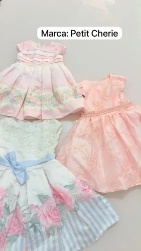 Vestidos usado poucas vezes. 