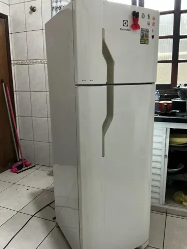 Geladeira eletrolux novinha