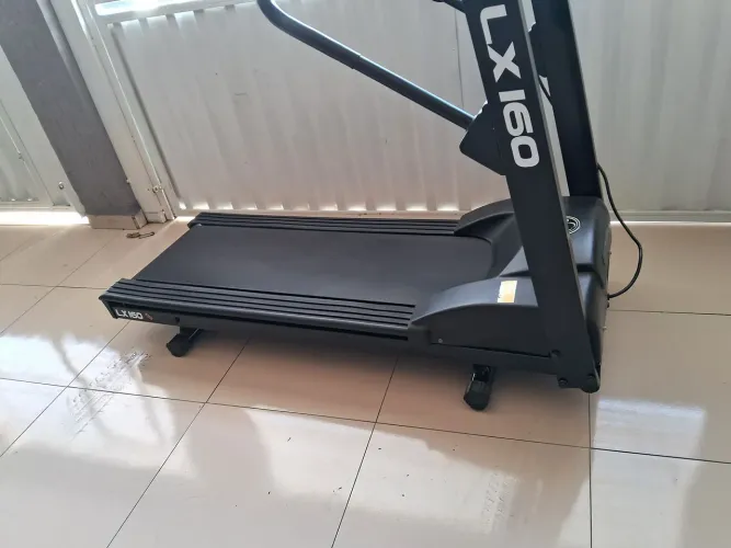 Esteira profissional movement lx 160