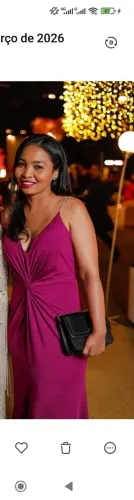 Vestido roxo ?