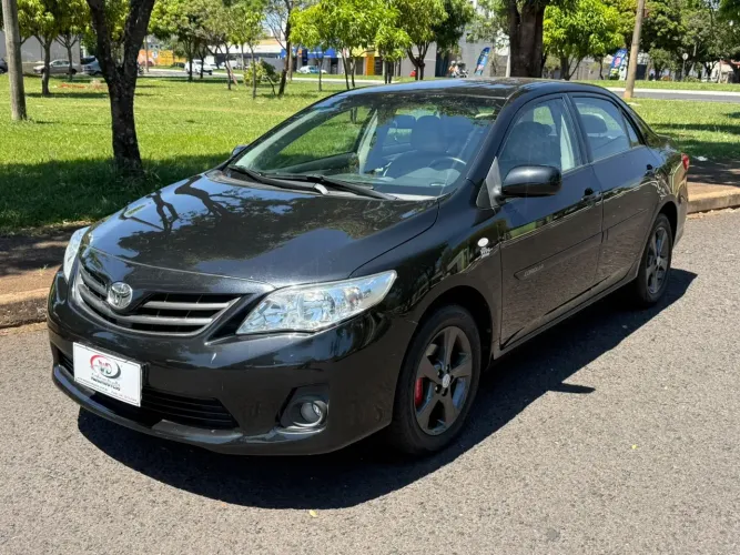 Toyota Corolla GLI 1.8 Flex 16V Aut. 2013