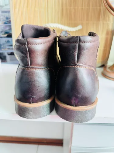 Bota masculino em couro