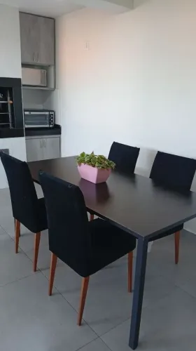 Mesa 4 cadeiras