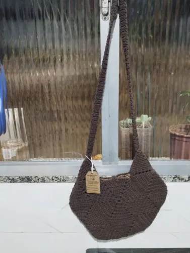 Bolsa de barbante feita em crochê