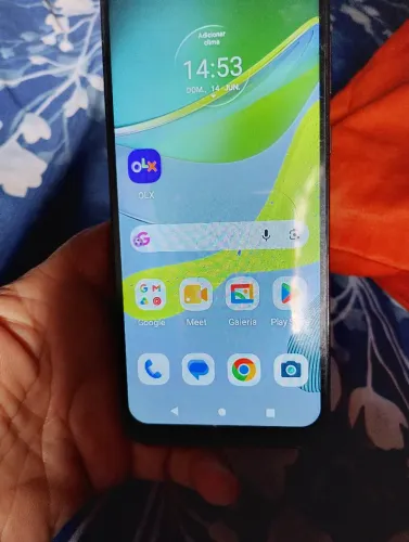 Moto é 13 64 GB a câmara selfie não funciona 
