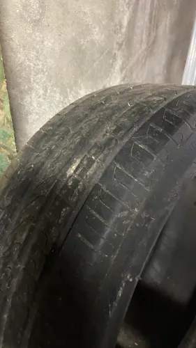 Pneu pra carro