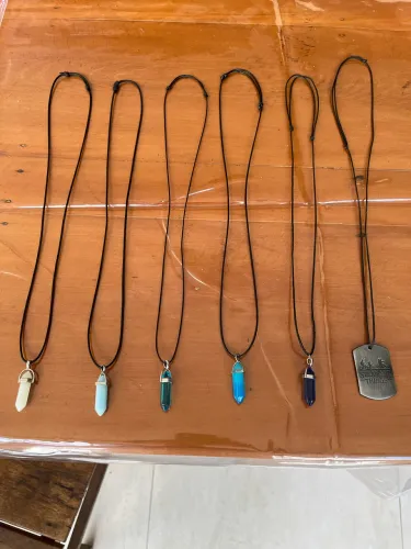 Lote com 6 Colares (Cristais + Stranger Things) - Não vendo separado