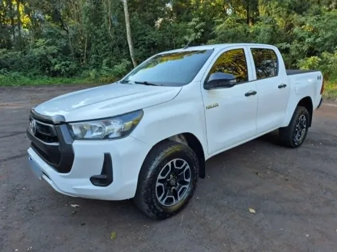 Toyota Hilux CD 4X4 2.8 Diesel Mec. 2022