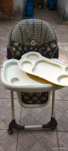 Cadeirão de alimentação 3 em 1 Baby Trend