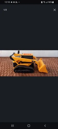 Trator bobcat e esteira cat