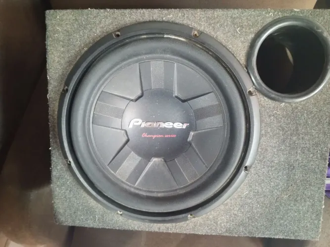 Vendo Sub de 12 de 1400w, com módulo novo