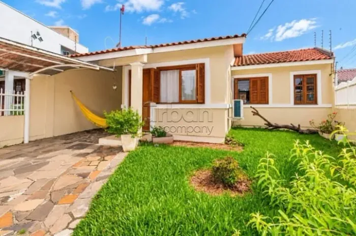 Casa com 2 dormitórios, espaço gourmet e 2 vagas no bairro São José - Canoas