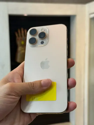 IPhone 16 Pro Max 256GB Desert, Funcionando perfeitamente, apenas pequena mancha na tela