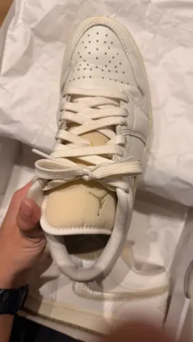 Air jordan 1 low SE branco/bege 