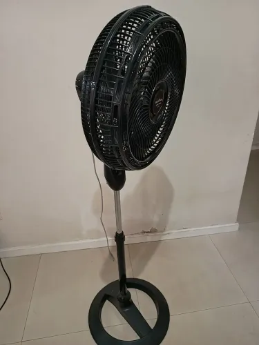 Ventilador Britânia super turbo BV 160. Super conservado pouco tempo de uso watts