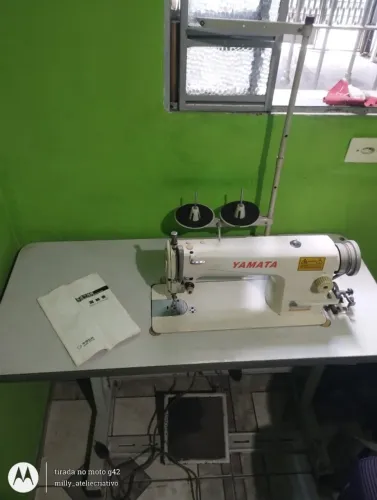Maquina Industrial de costura para uso Domestico YAMATA COMPLETA