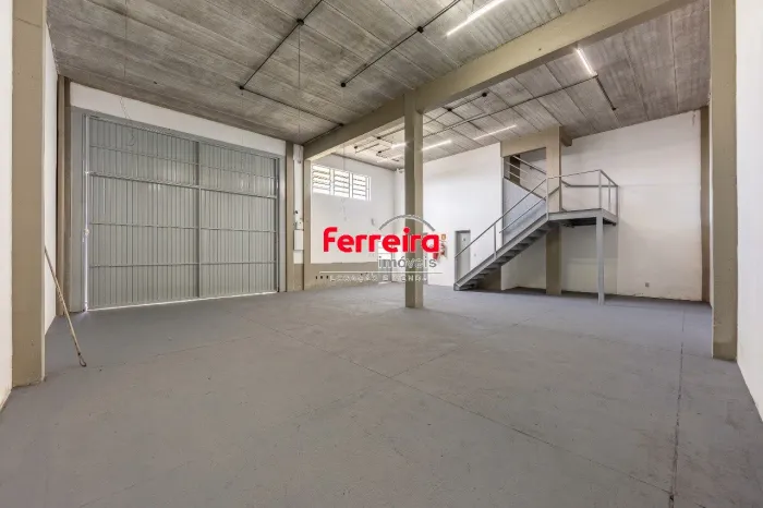 Galpão/Depósito/Armazém para Aluguel no bairro Santa Maria Goretti com 248 m² de área útil