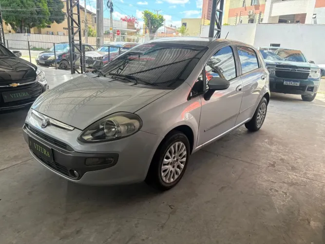Fiat Punto Essence 1.6 Flex 16V 5P 2013